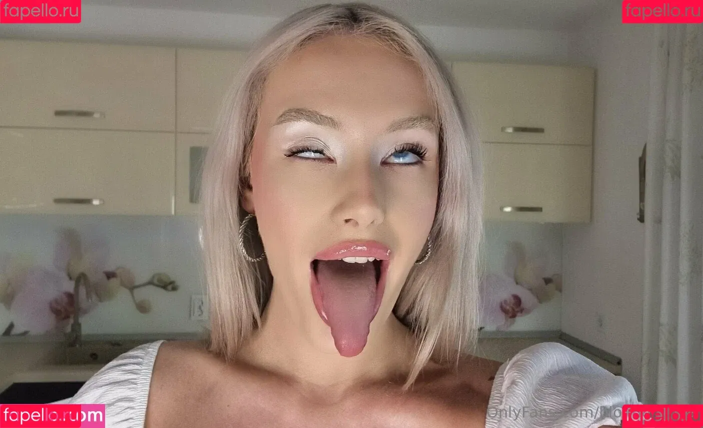 blonde_anna Onlyfans Photo Gallery 