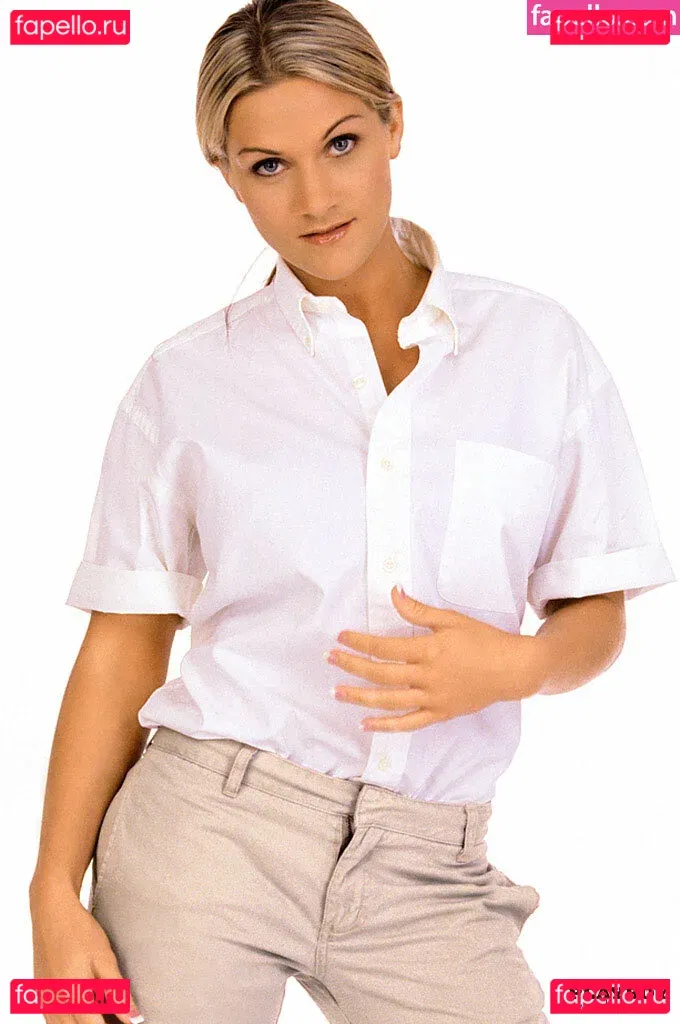 Girls of MacDonald's Onlyfans Photo Gallery 