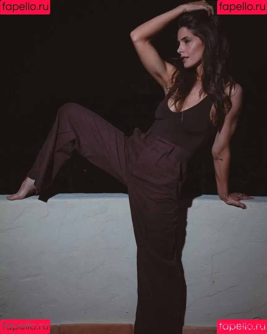 Ashley Greene Onlyfans Photo Gallery 