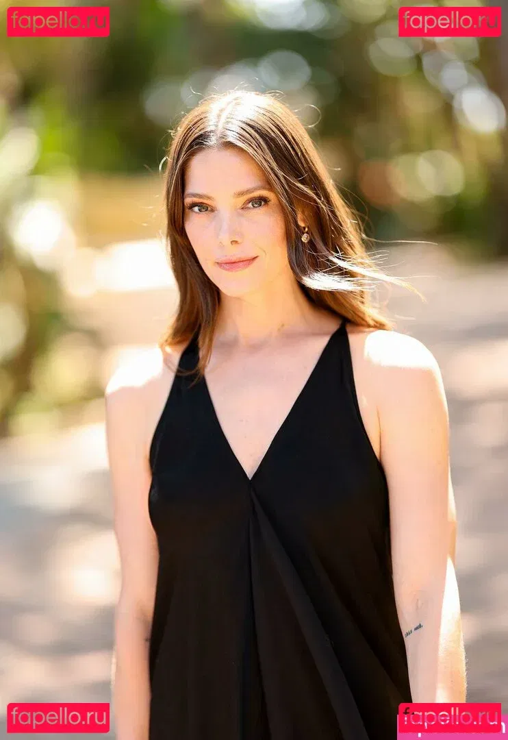 Ashley Greene Onlyfans Photo Gallery 