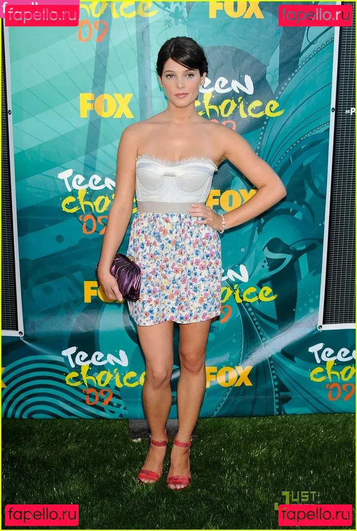 Ashley Greene Onlyfans Photo Gallery 