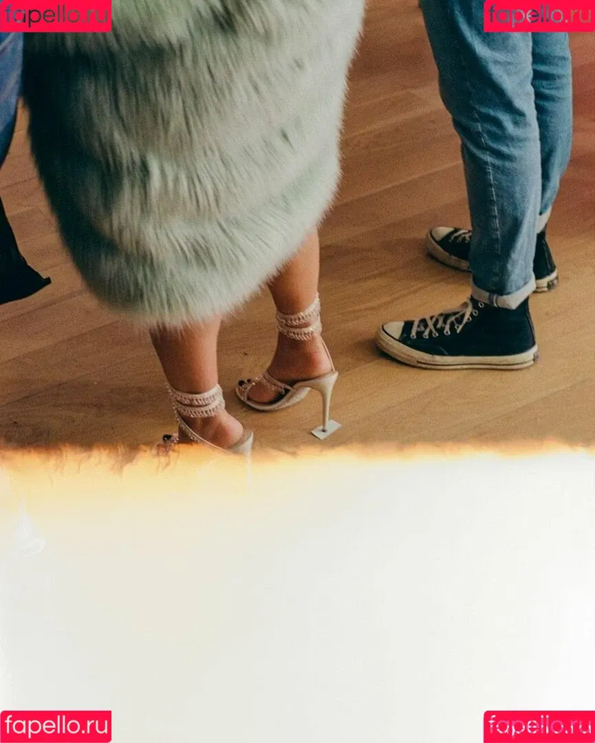 Naomi Scott Onlyfans Photo Gallery 