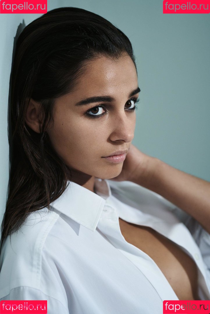 Naomi Scott Onlyfans Photo Gallery 