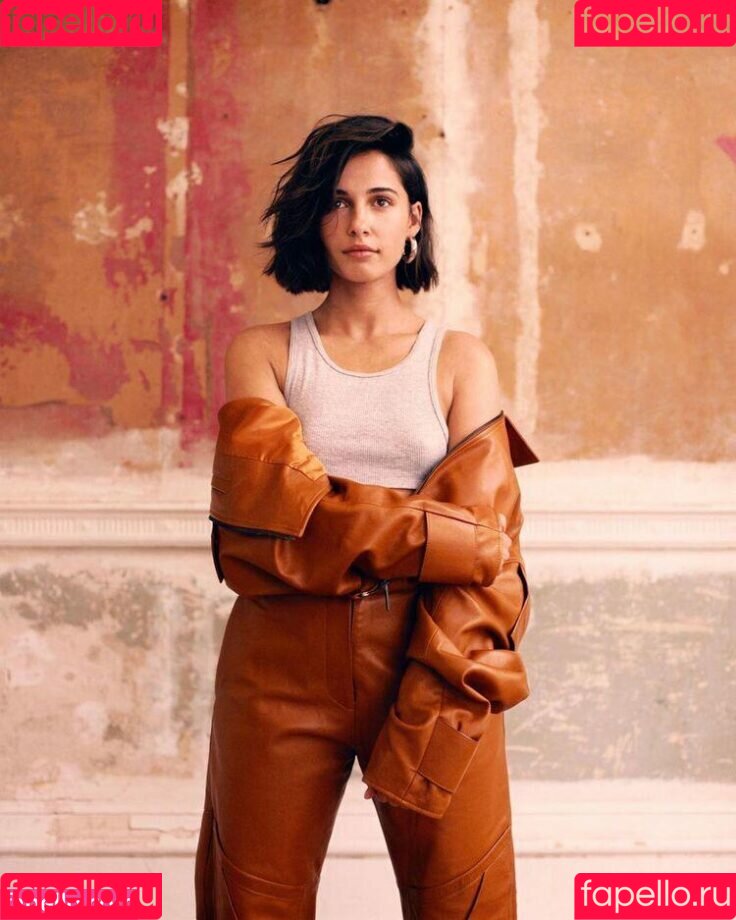 Naomi Scott Onlyfans Photo Gallery 