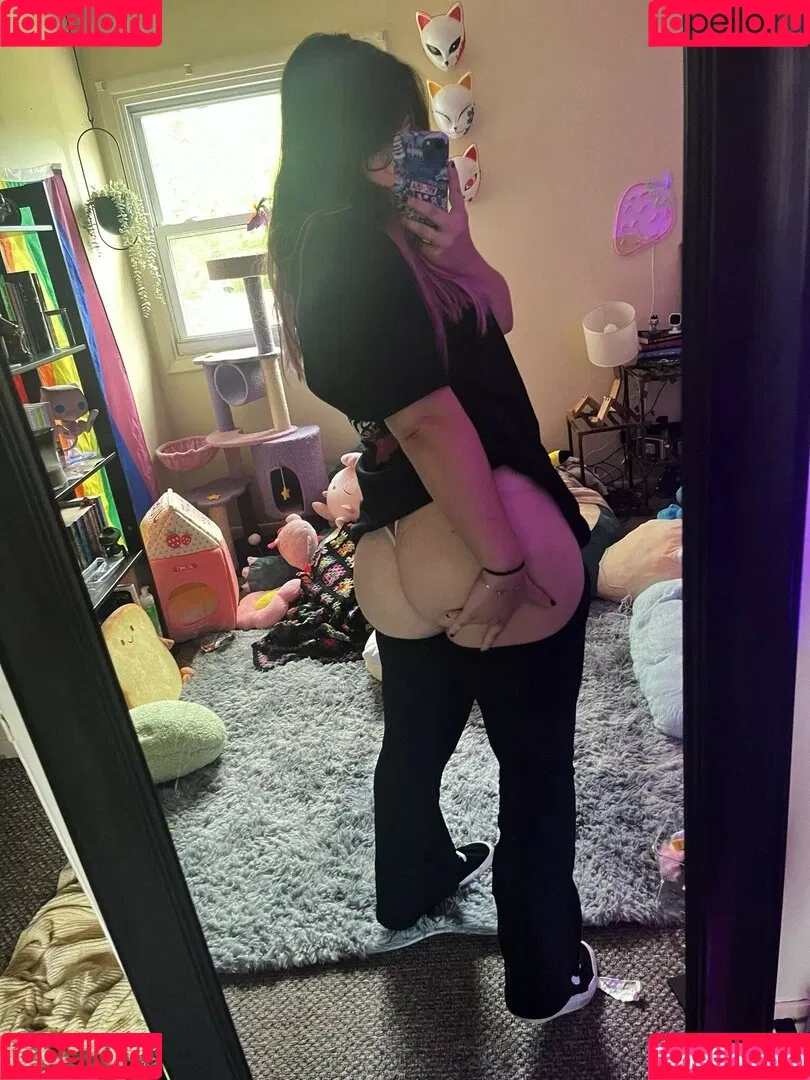 Strawbre Onlyfans Photo Gallery 