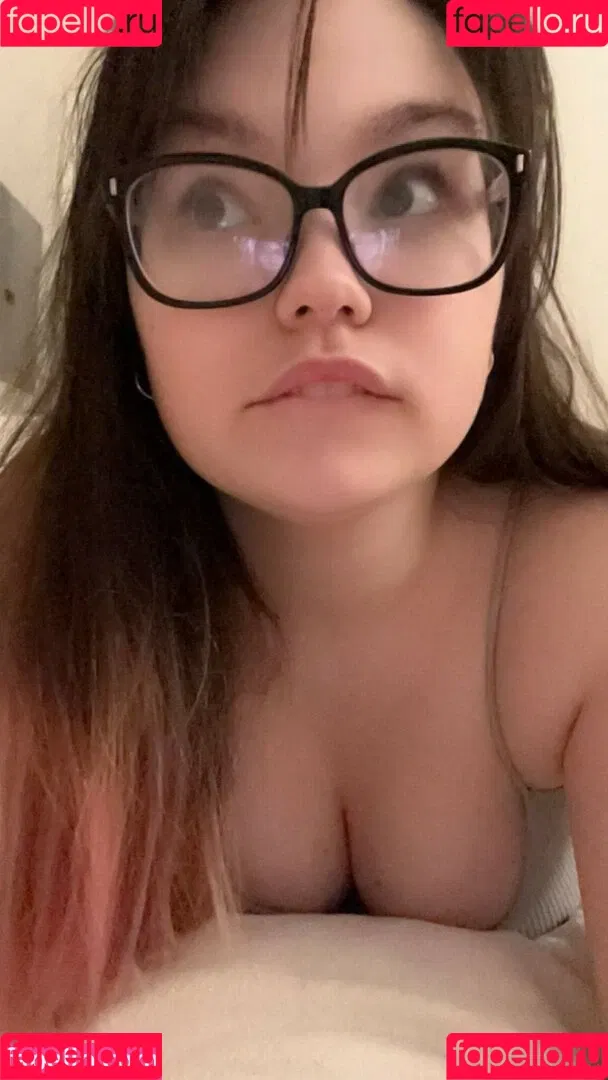 Strawbre Onlyfans Photo Gallery 