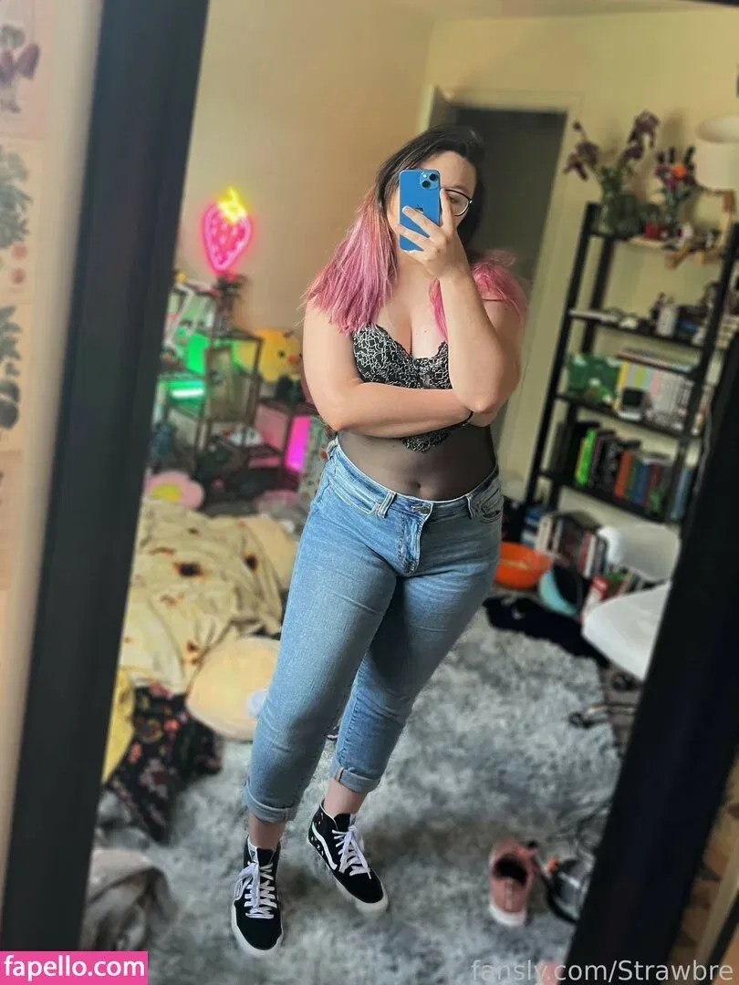 Strawbre Onlyfans Photo Gallery 