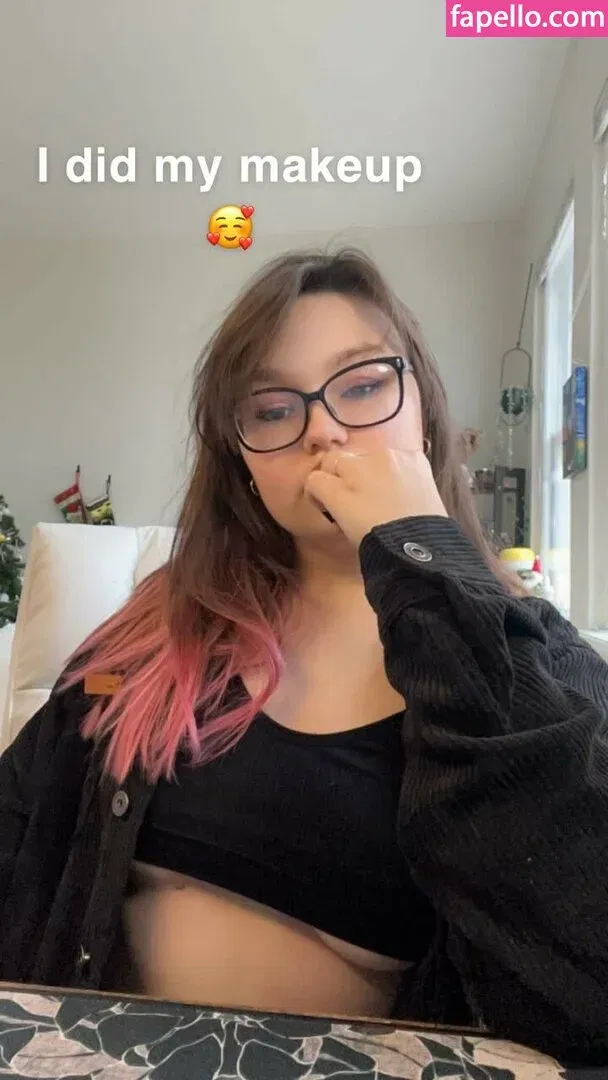 Strawbre Onlyfans Photo Gallery 