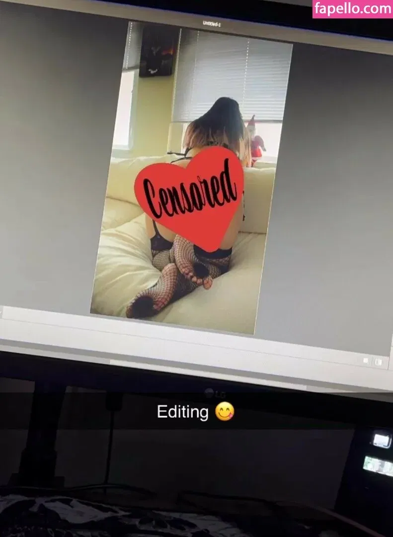 Strawbre Onlyfans Photo Gallery 