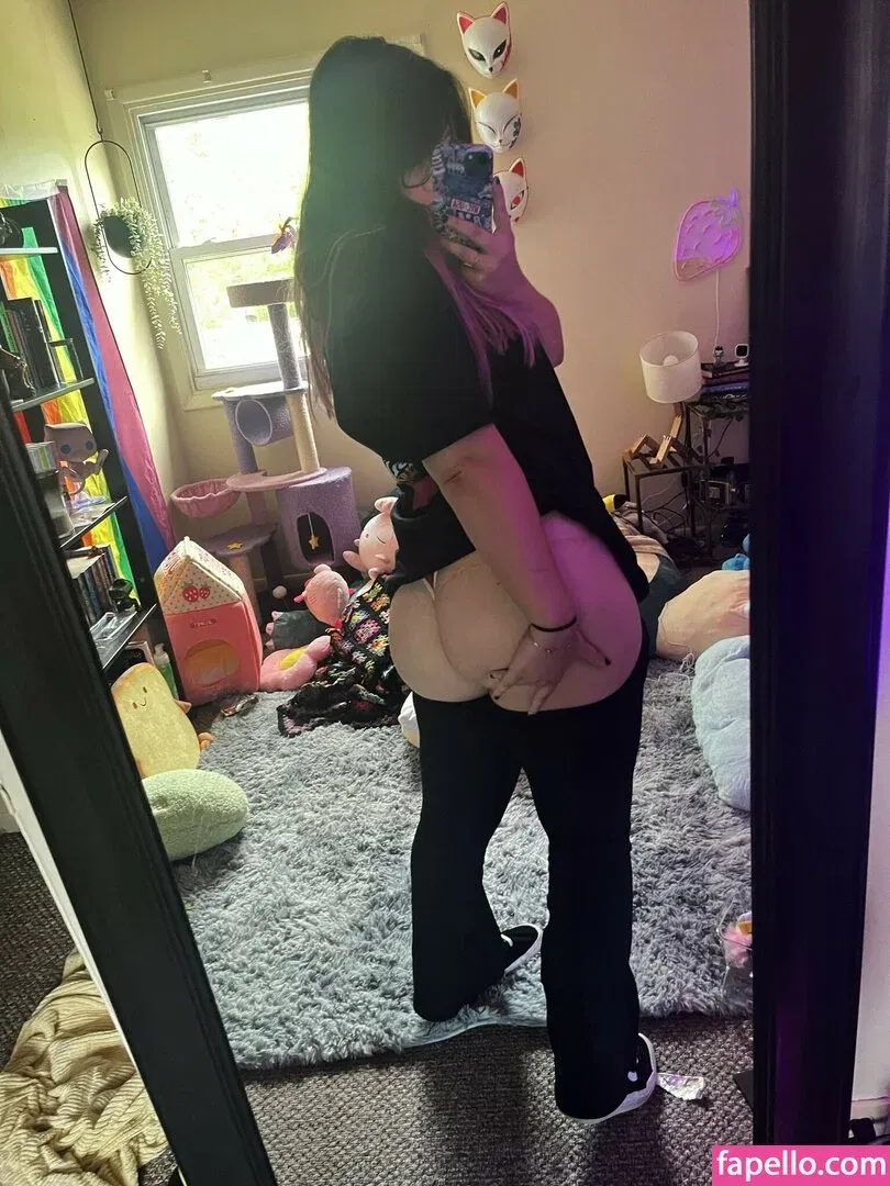 Strawbre Onlyfans Photo Gallery 