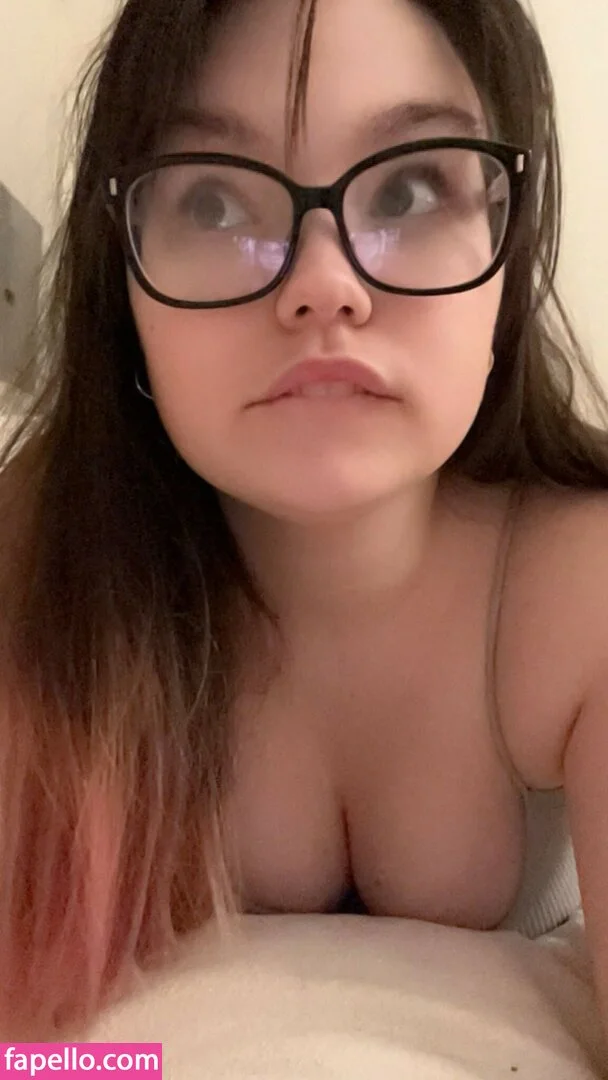 Strawbre Onlyfans Photo Gallery 