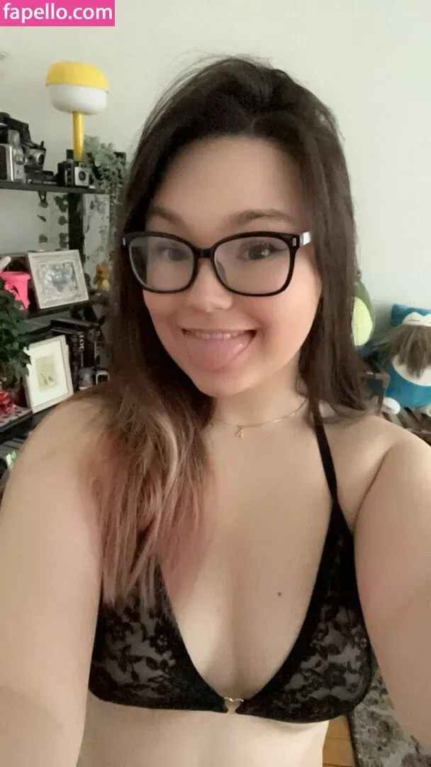 Strawbre Onlyfans Photo Gallery 