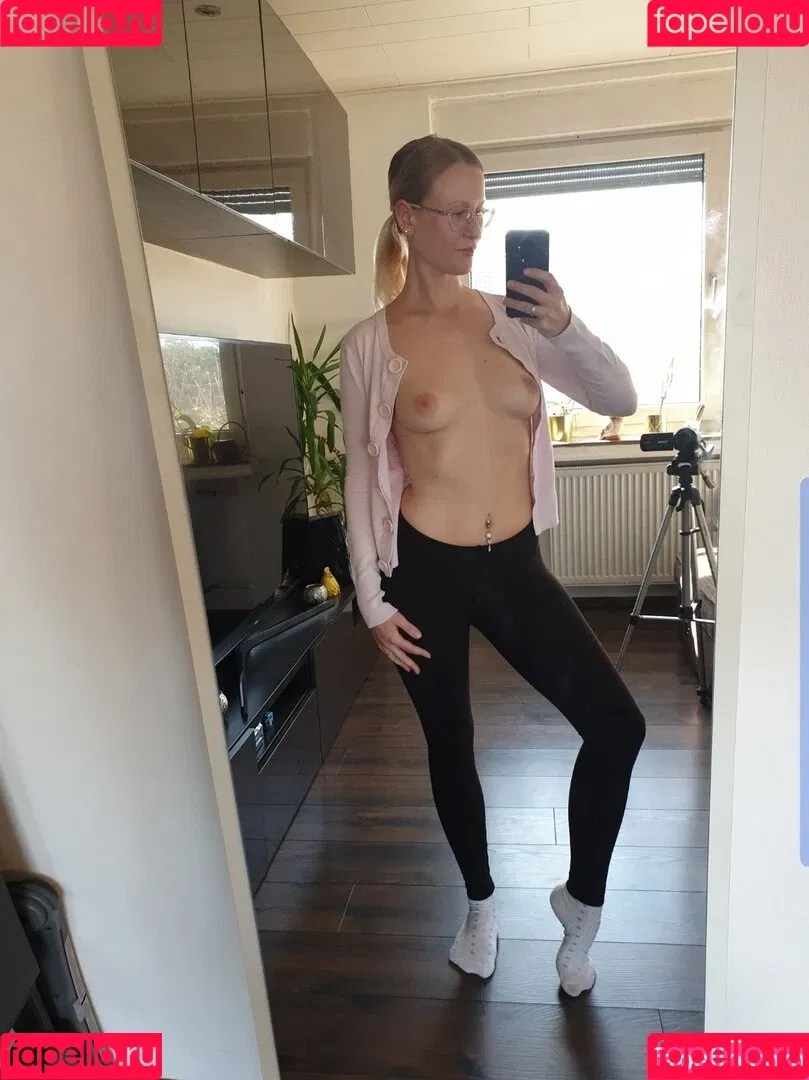 Blondehexe Onlyfans Photo Gallery 