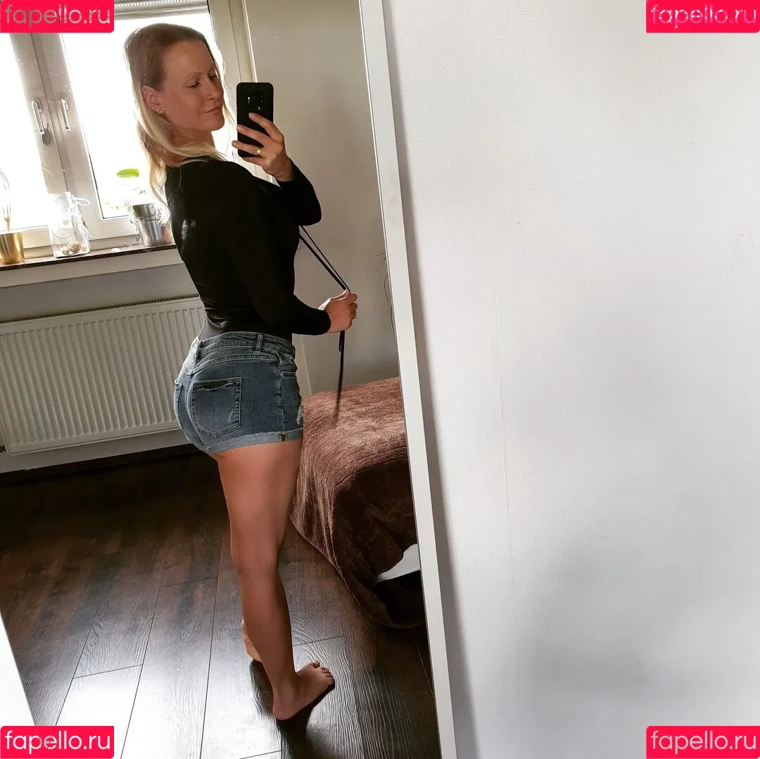 Blondehexe Onlyfans Photo Gallery 