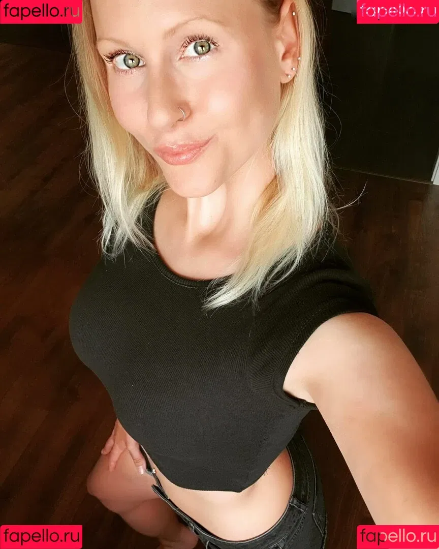 Blondehexe Onlyfans Photo Gallery 