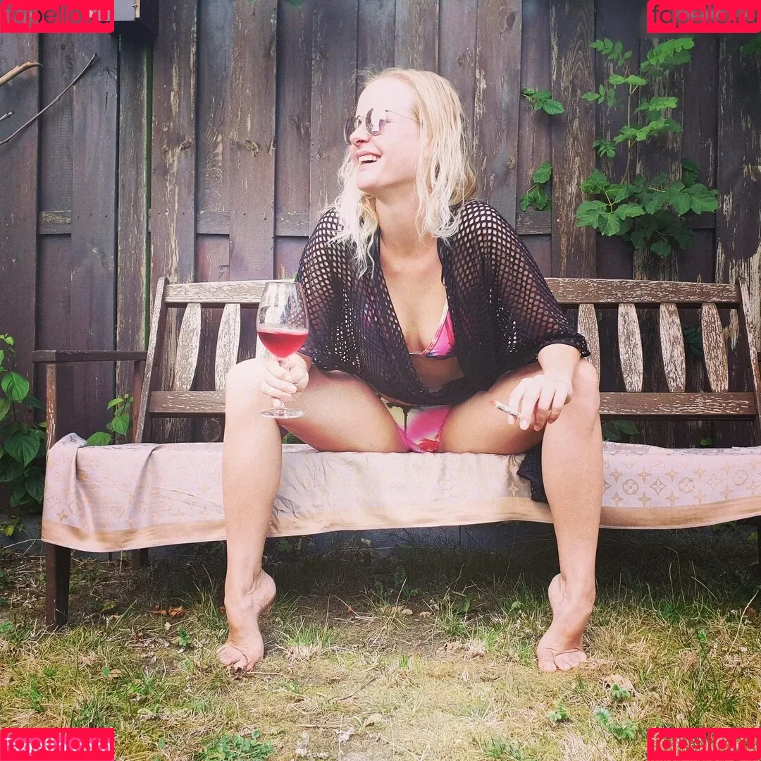 Blondehexe Onlyfans Photo Gallery 