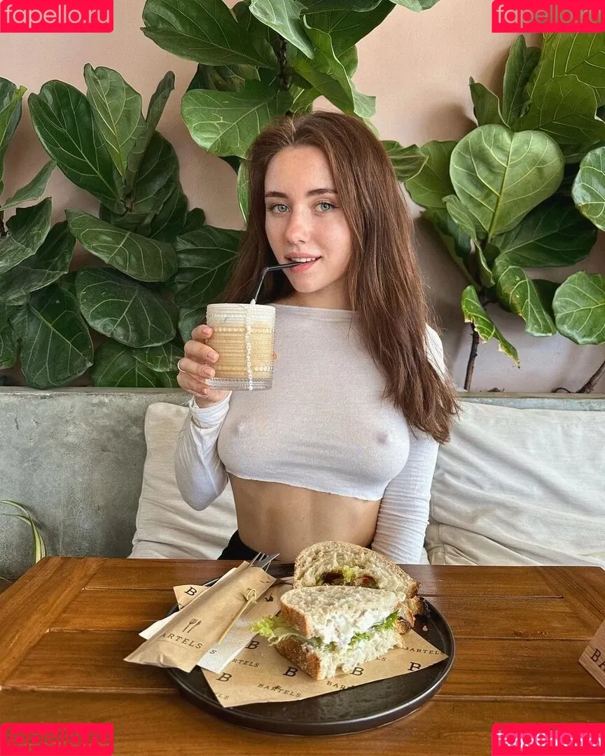 Arilaviee Onlyfans Photo Gallery 