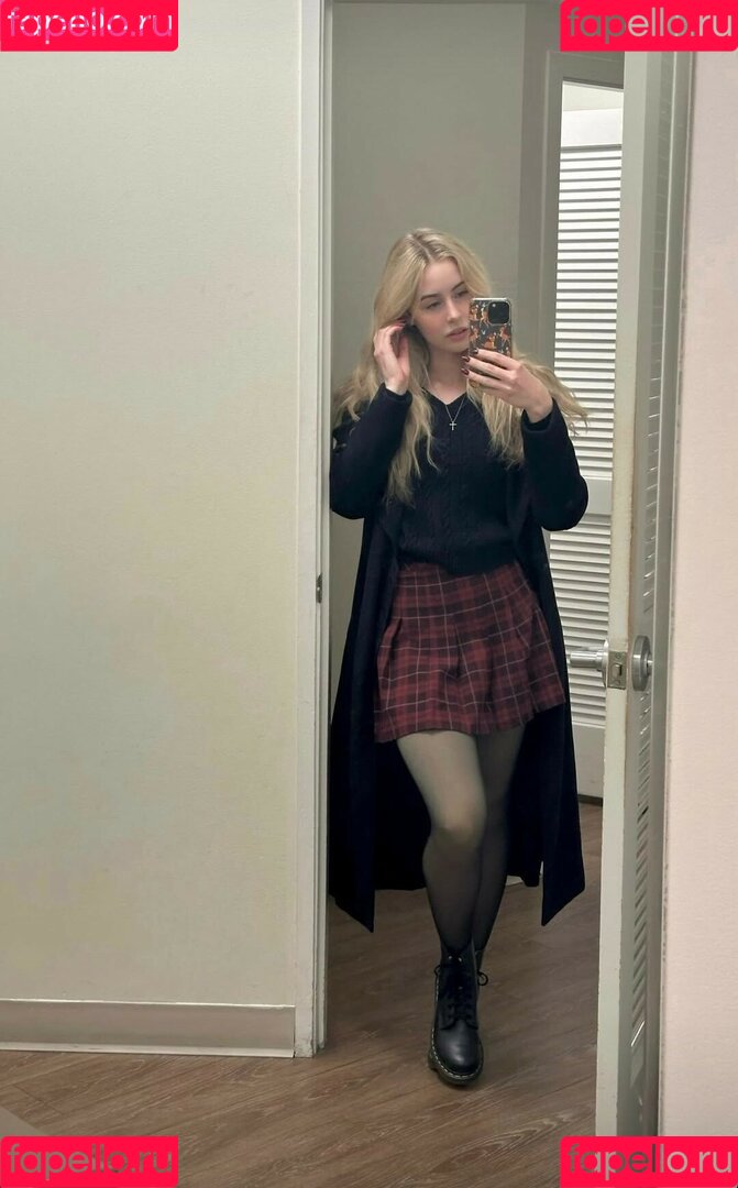 Sarah Johnston Onlyfans Photo Gallery 