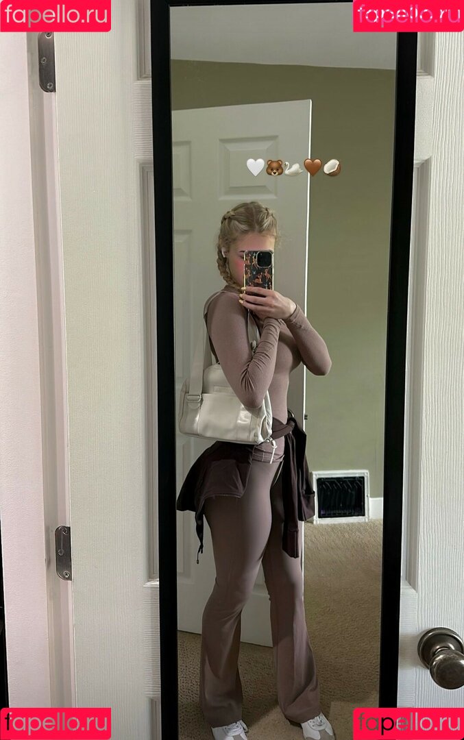 Sarah Johnston Onlyfans Photo Gallery 