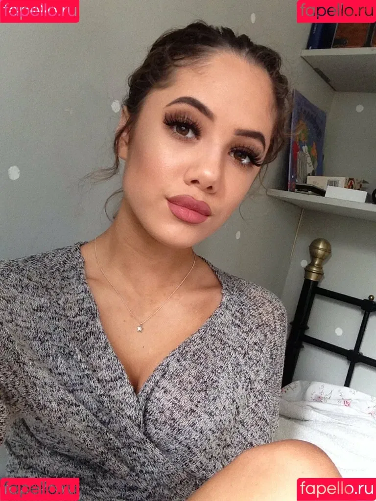 Saoirse Alicia Behzadi Onlyfans Photo Gallery 