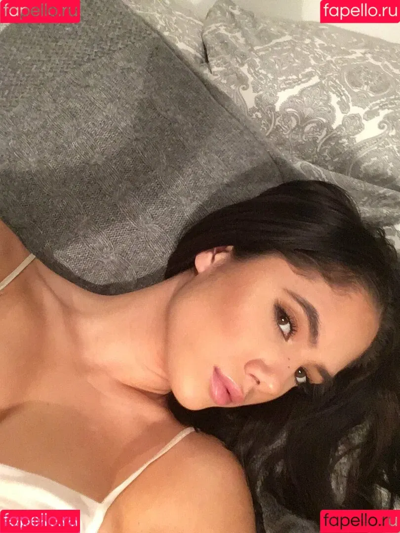 Saoirse Alicia Behzadi Onlyfans Photo Gallery 