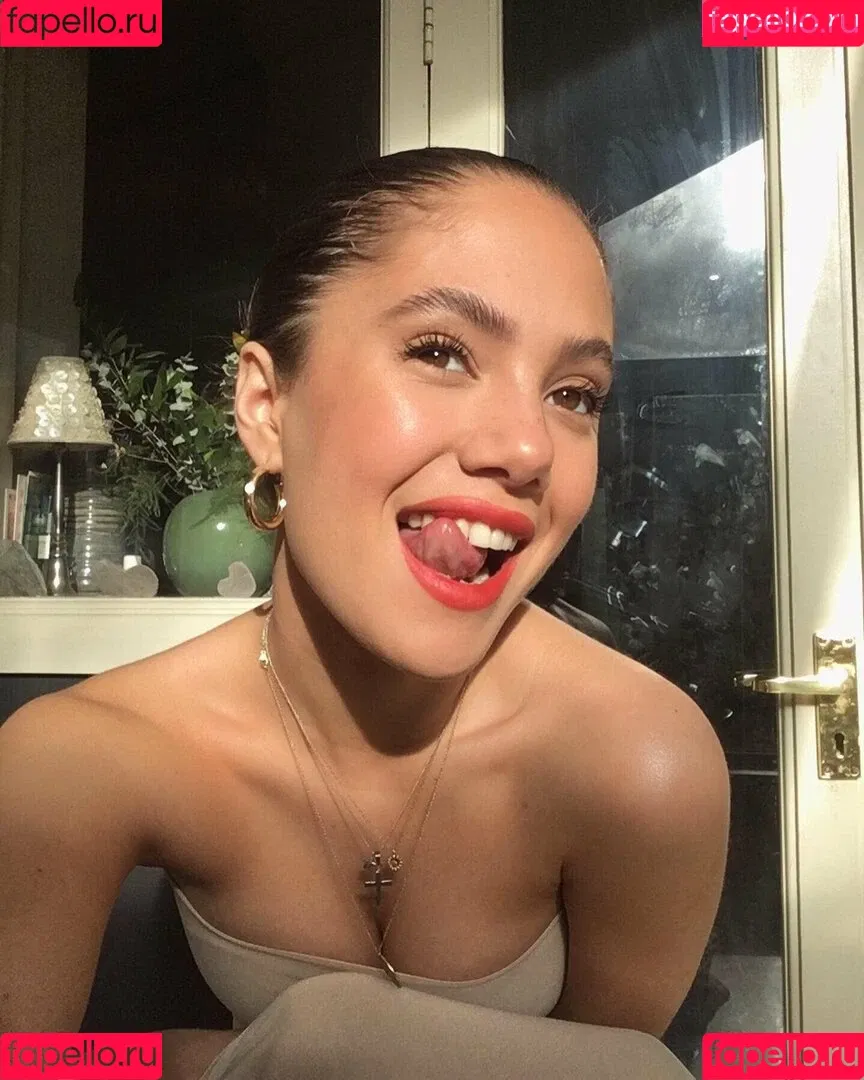 Saoirse Alicia Behzadi Onlyfans Photo Gallery 