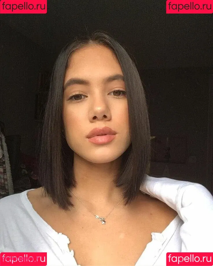 Saoirse Alicia Behzadi Onlyfans Photo Gallery 