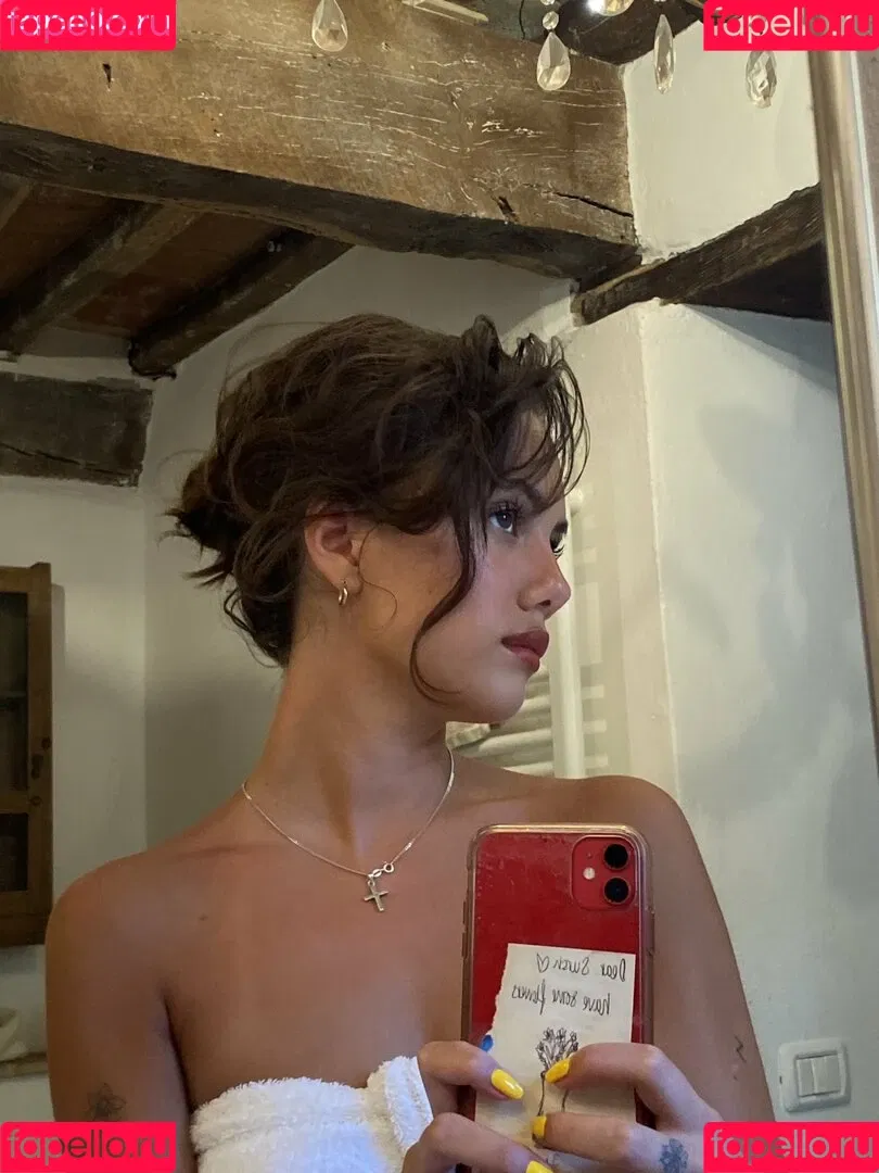 Saoirse Alicia Behzadi Onlyfans Photo Gallery 