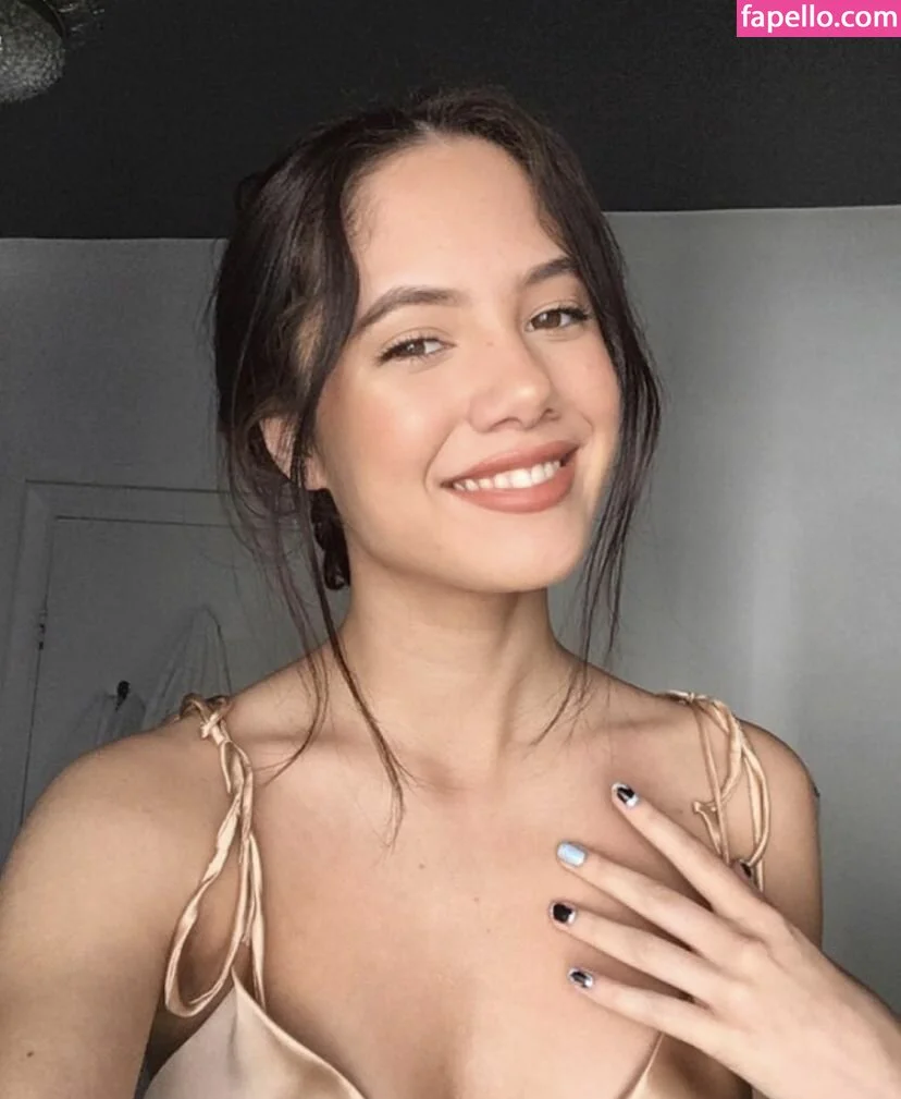 Saoirse Alicia Behzadi