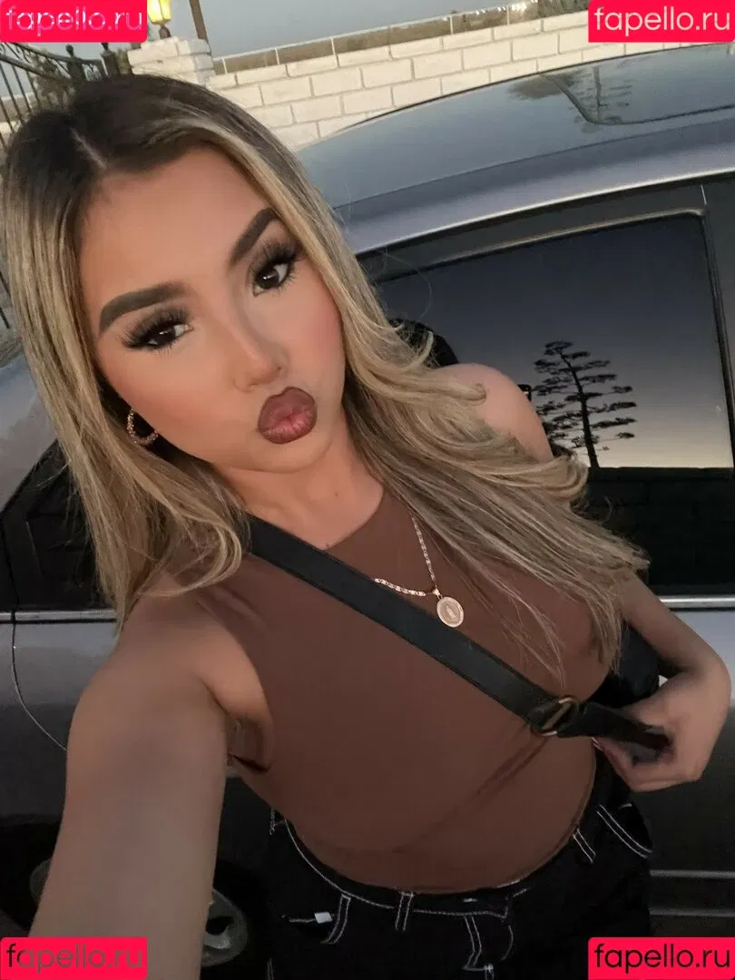 Gisselle Next Door Onlyfans Photo Gallery 