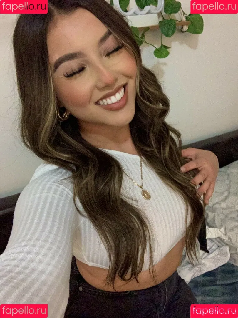 Gisselle Next Door Onlyfans Photo Gallery 