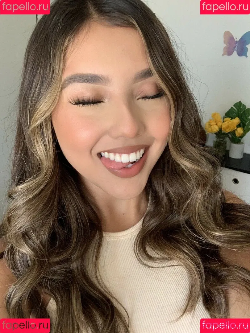Gisselle Next Door Onlyfans Photo Gallery 
