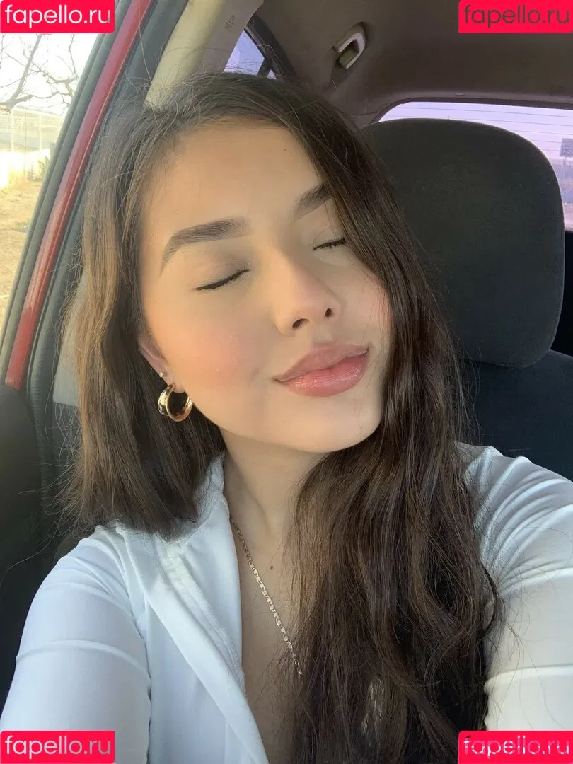 Gisselle Next Door Onlyfans Photo Gallery 