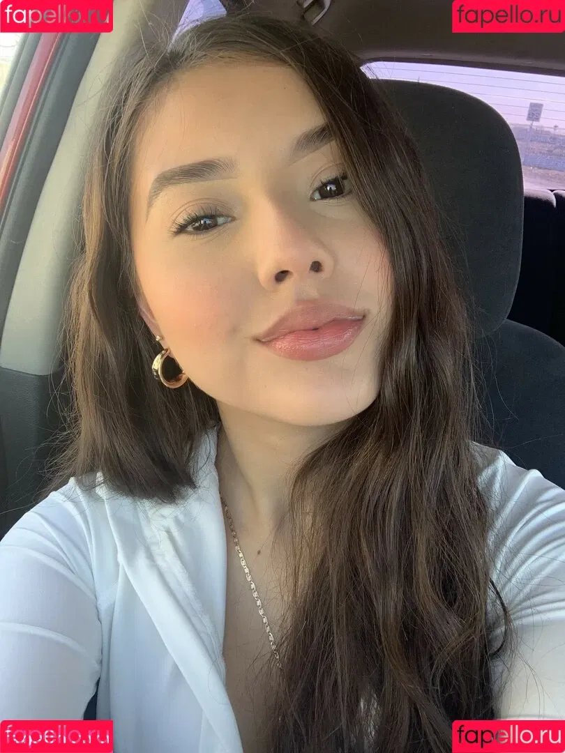 Gisselle Next Door Onlyfans Photo Gallery 