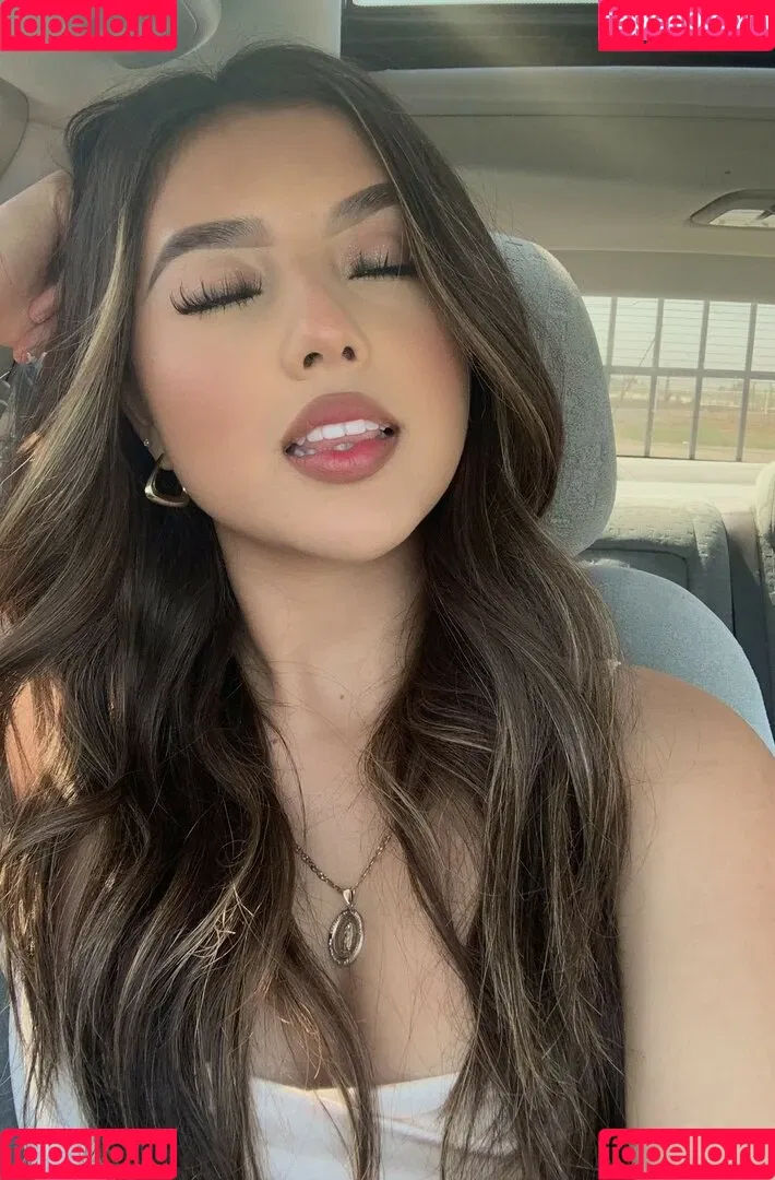 Gisselle Next Door Onlyfans Photo Gallery 