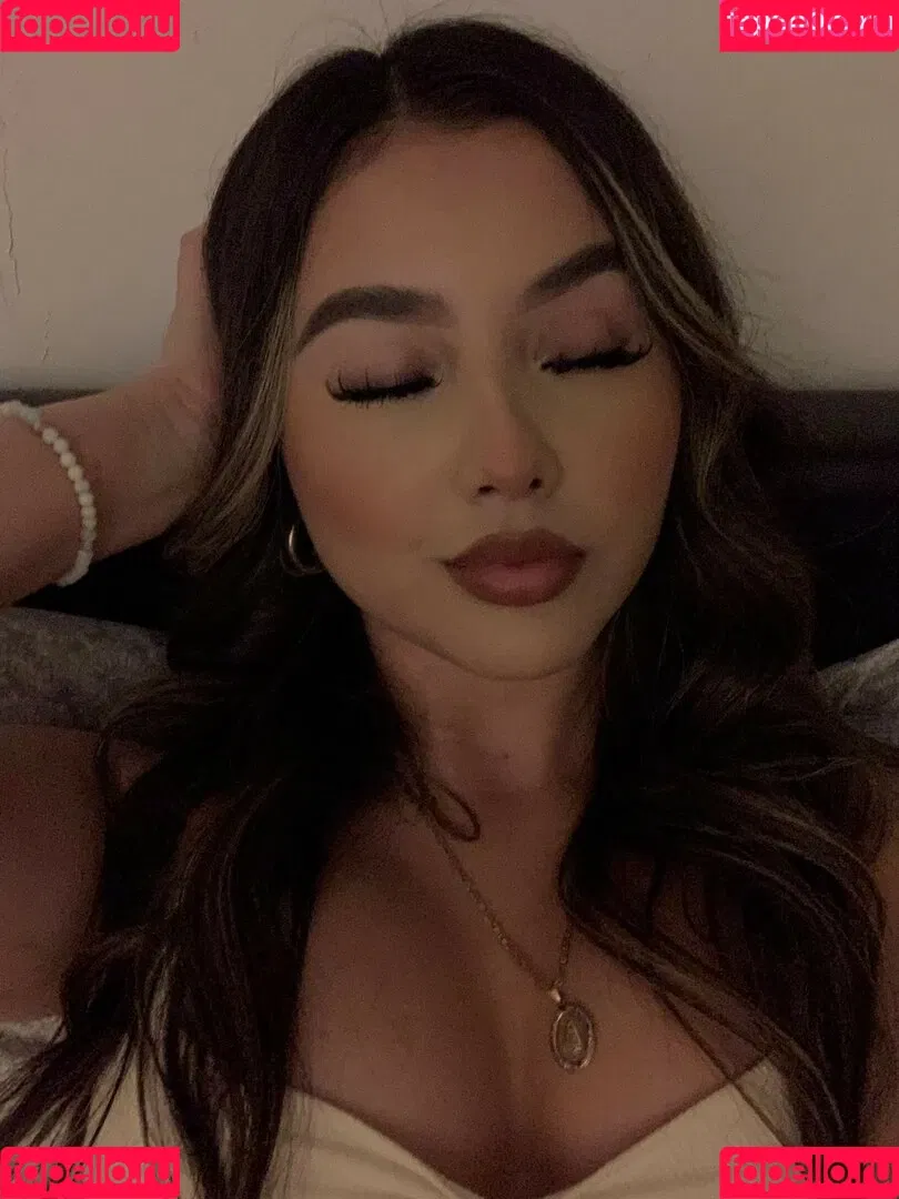 Gisselle Next Door Onlyfans Photo Gallery 