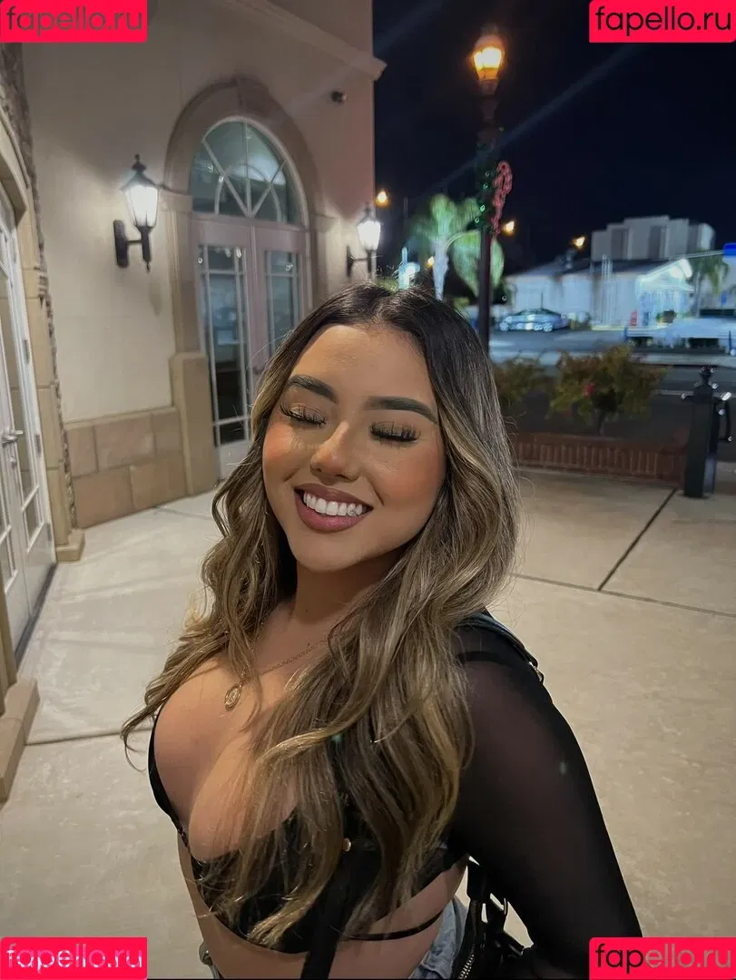Gisselle Next Door Onlyfans Photo Gallery 