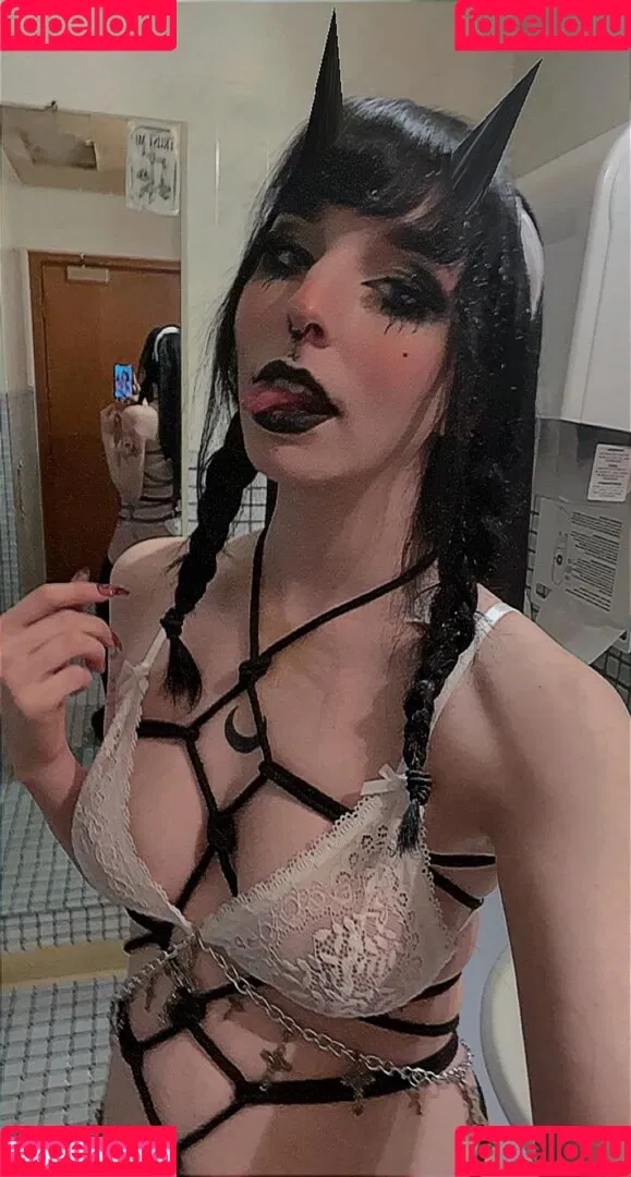 svxxvbvs Onlyfans Photo Gallery 