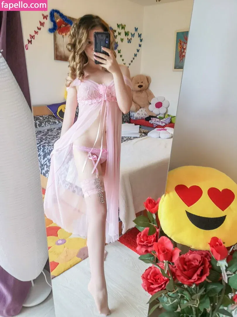 Lyzmania Onlyfans Photo Gallery 