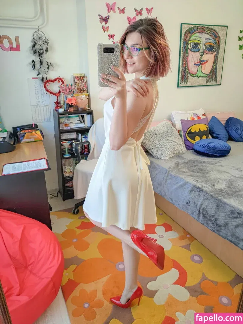 Lyzmania Onlyfans Photo Gallery 