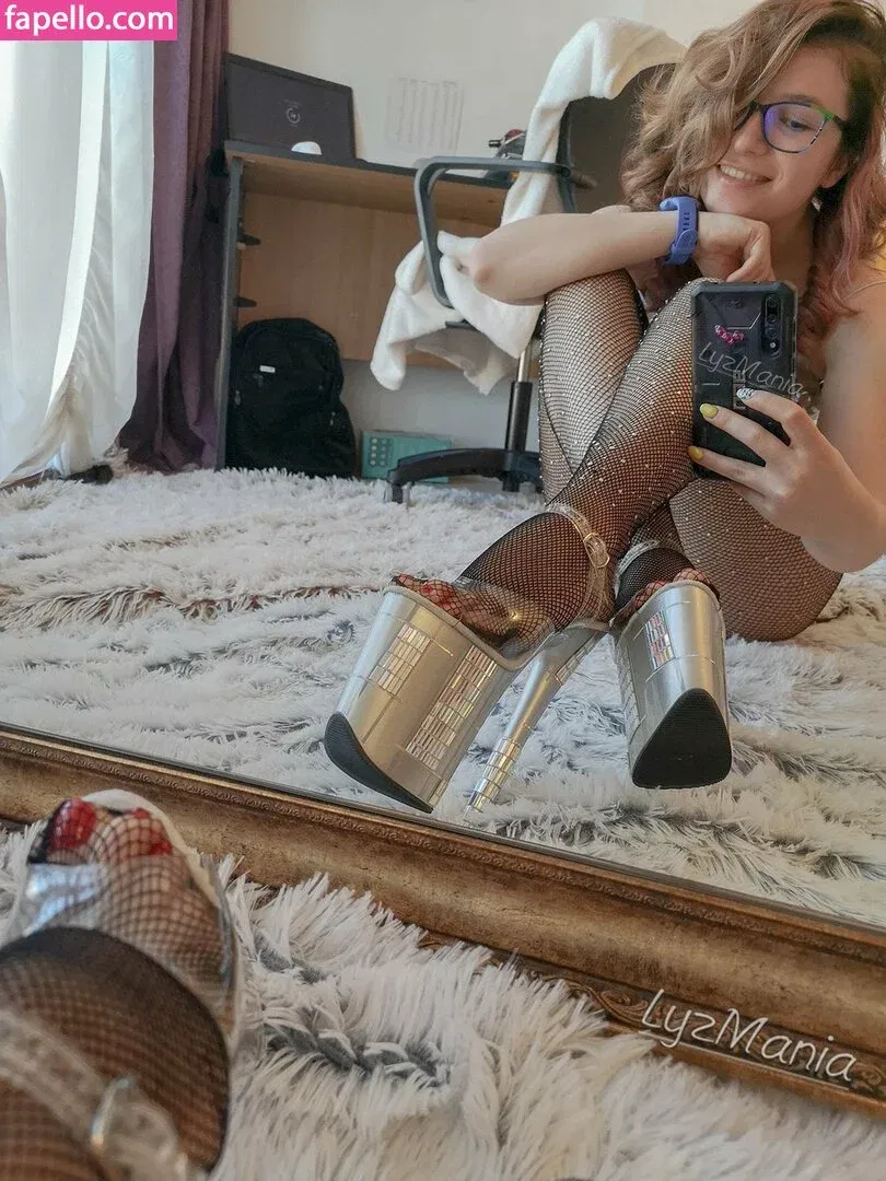 Lyzmania Onlyfans Photo Gallery 