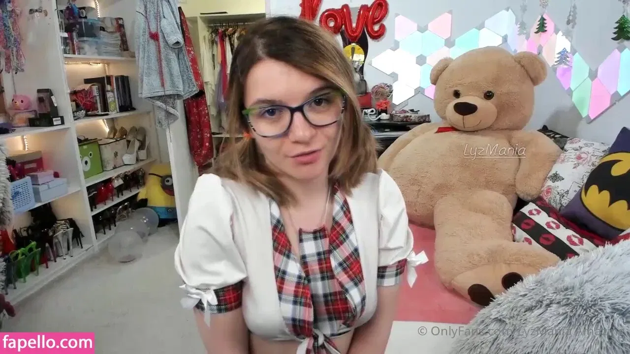 Lyzmania Onlyfans Photo Gallery 