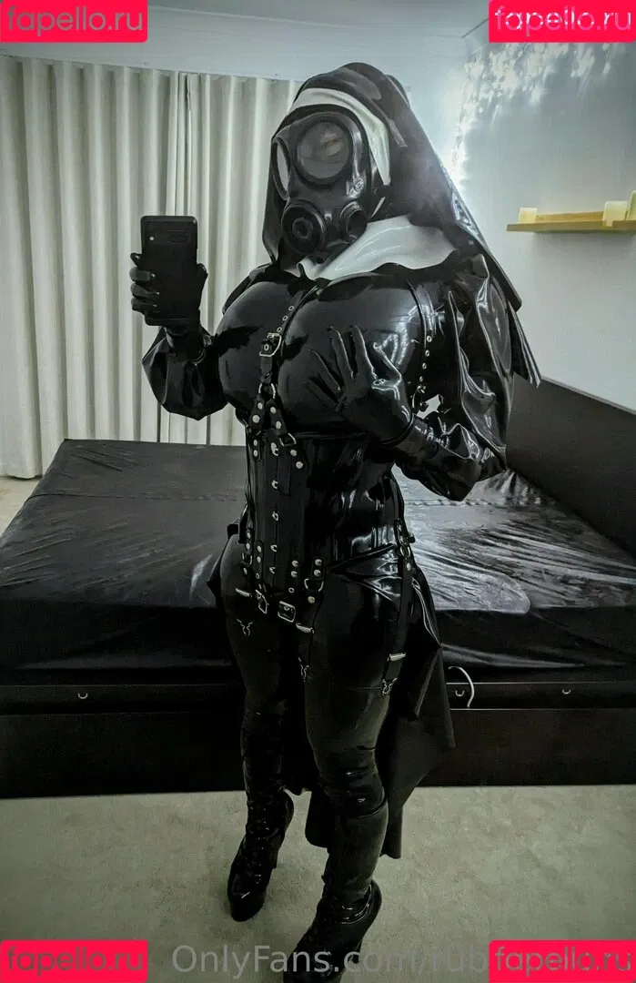 rubberbuns Onlyfans Photo Gallery 