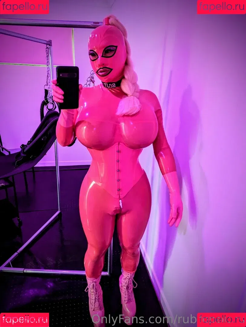 rubberbuns Onlyfans Photo Gallery 