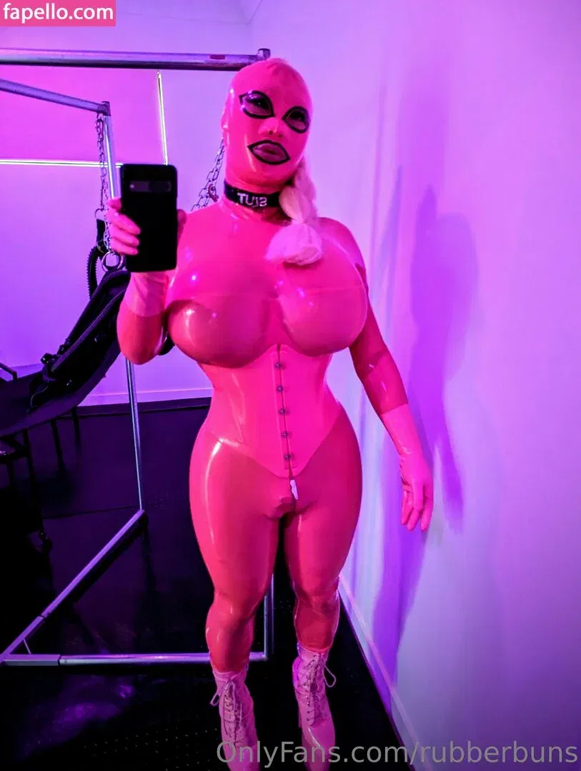 rubberbuns Onlyfans Photo Gallery 