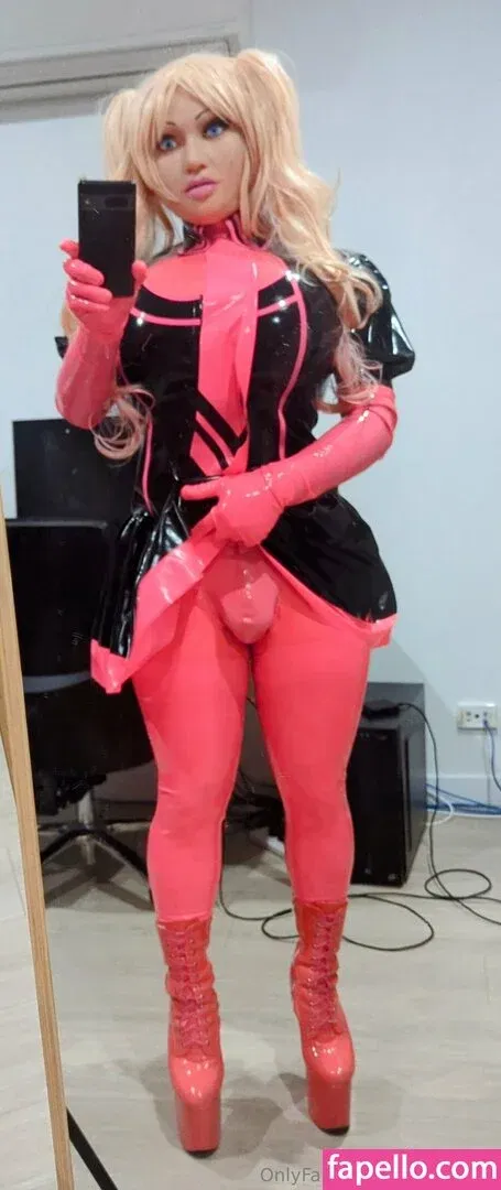 rubberbuns Onlyfans Photo Gallery 