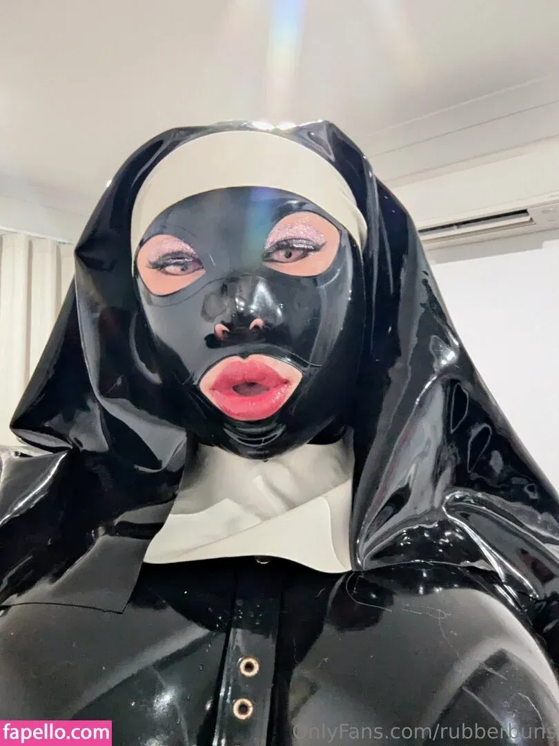 rubberbuns Onlyfans Photo Gallery 