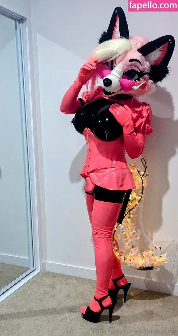 rubberbuns Onlyfans Photo Gallery 
