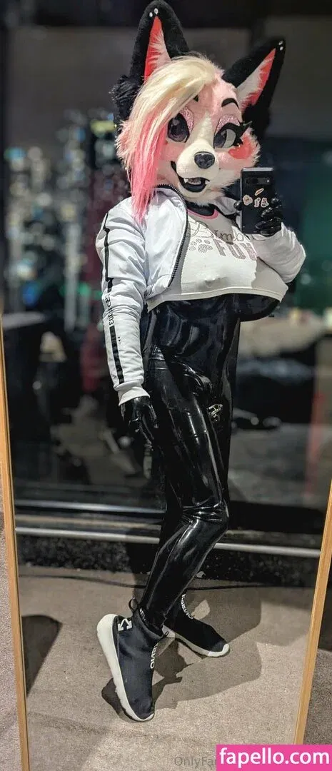 rubberbuns Onlyfans Photo Gallery 