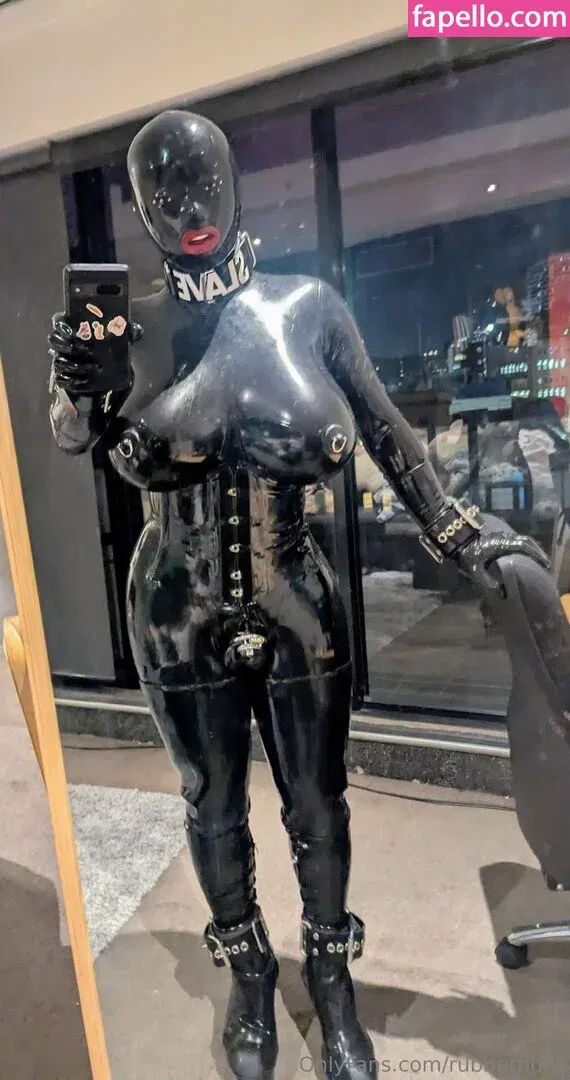 rubberbuns Onlyfans Photo Gallery 
